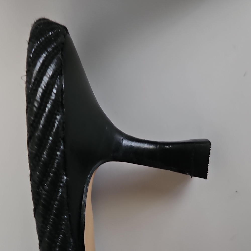 NEW Ann Taylor Black Gold Buckle Slide Kitten Heel Sandal Size 9.5 - Picture 16 of 17